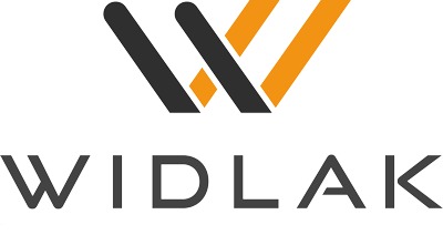 Logo firmy Widlak z abstrakcyjnym symbolem w kolorach czarnym i pomarańczowym, umieszczonym nad nazwą firmy napisaną szarym fontem.