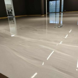 posadzka dekoracyjna dwubarwna 