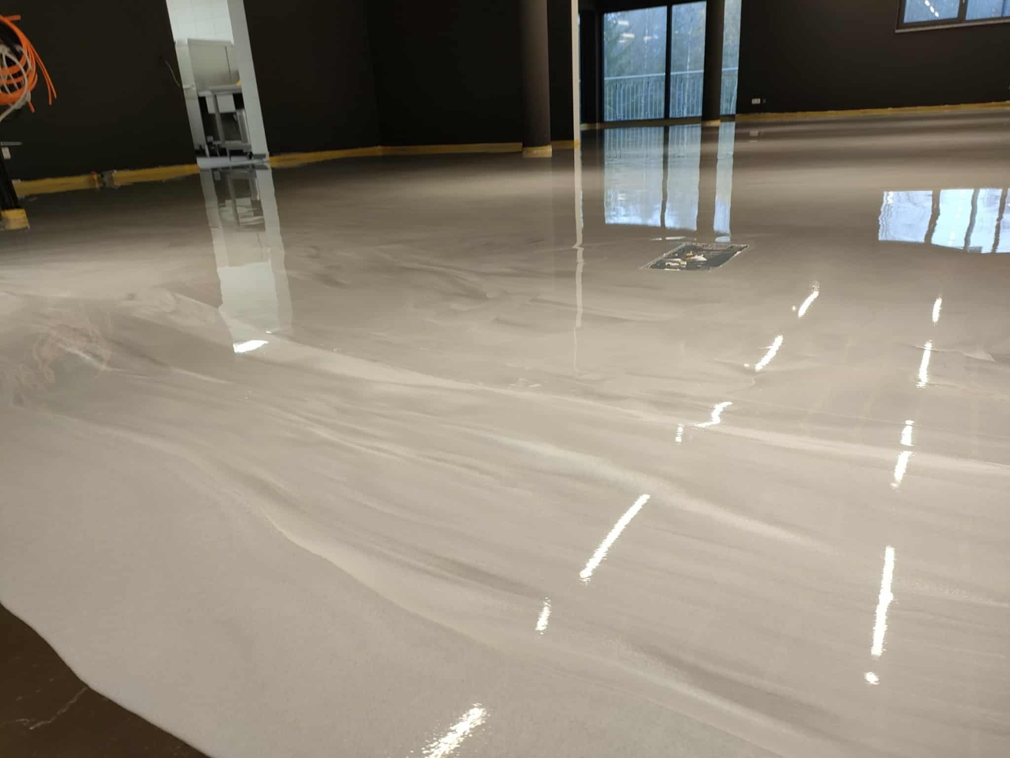 posadzka dekoracyjna dwubarwna