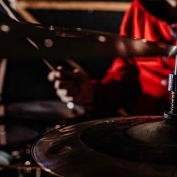 Nauka gry na perkusji w studio nagrań w Katowicach