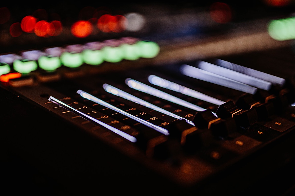 Lekcje z realizacji dźwięku i produkcji muzycznej w Katowicach w studio nagrań