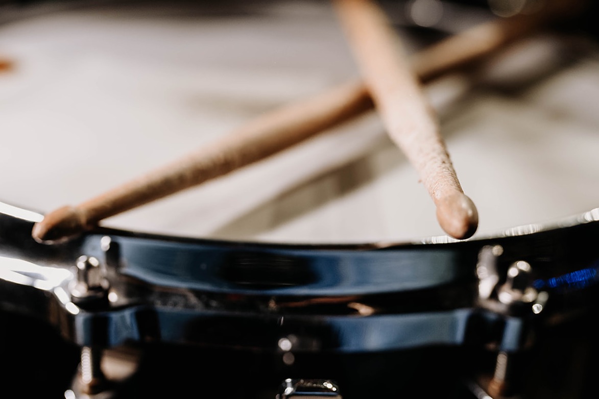 Lekcje gry na perkusji w studio nagrań w Katowicach