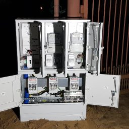 RALTECH USŁUGI ELEKTRYCZNE RADOSŁAW CZERNIAK - Nowa szafka ZKP3 na 3szt układów pomiarowych