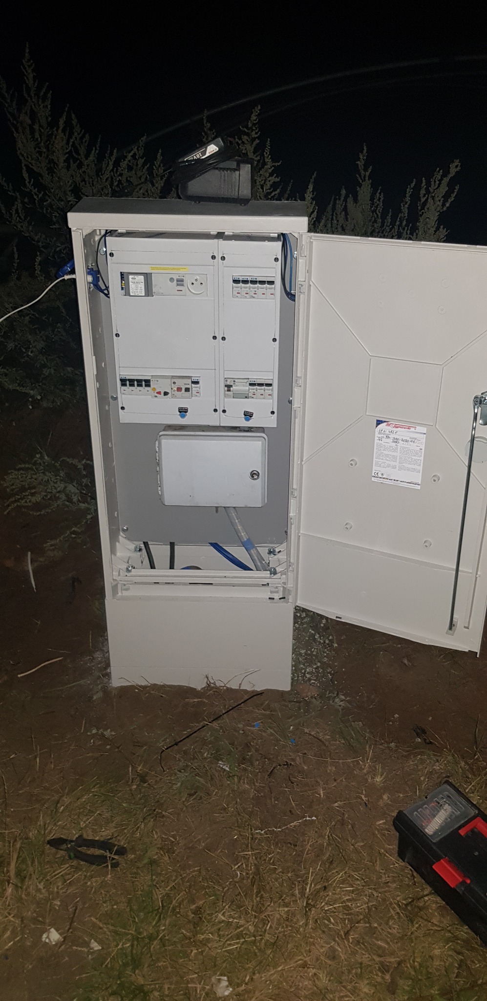 Szafa sterującą po modernizacji do nawadniania.