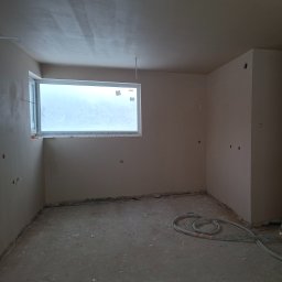 Kwiecień Tynki - Tynkowanie Mir&oacute;w Stary