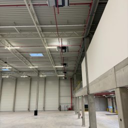 Joshua Drojetzki Media - Powietrzne pompy ciepła do ogrzewania hali magazynowej