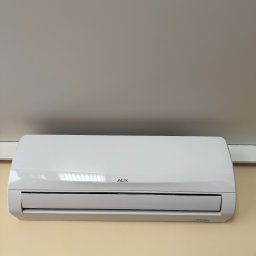 Joshua Drojetzki Media - Klimatyzator ścienny typu split