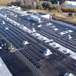 SOLAR PEAK SPÓŁKA Z OGRANICZONĄ ODPOWIEDZIALNOŚCIĄ - Auchan Swadzim