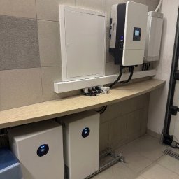 SOLAR PEAK SPÓŁKA Z OGRANICZONĄ ODPOWIEDZIALNOŚCIĄ - Bank energii Deye 32 kWh , falownik 12 KW Deye, PV 10 kwp