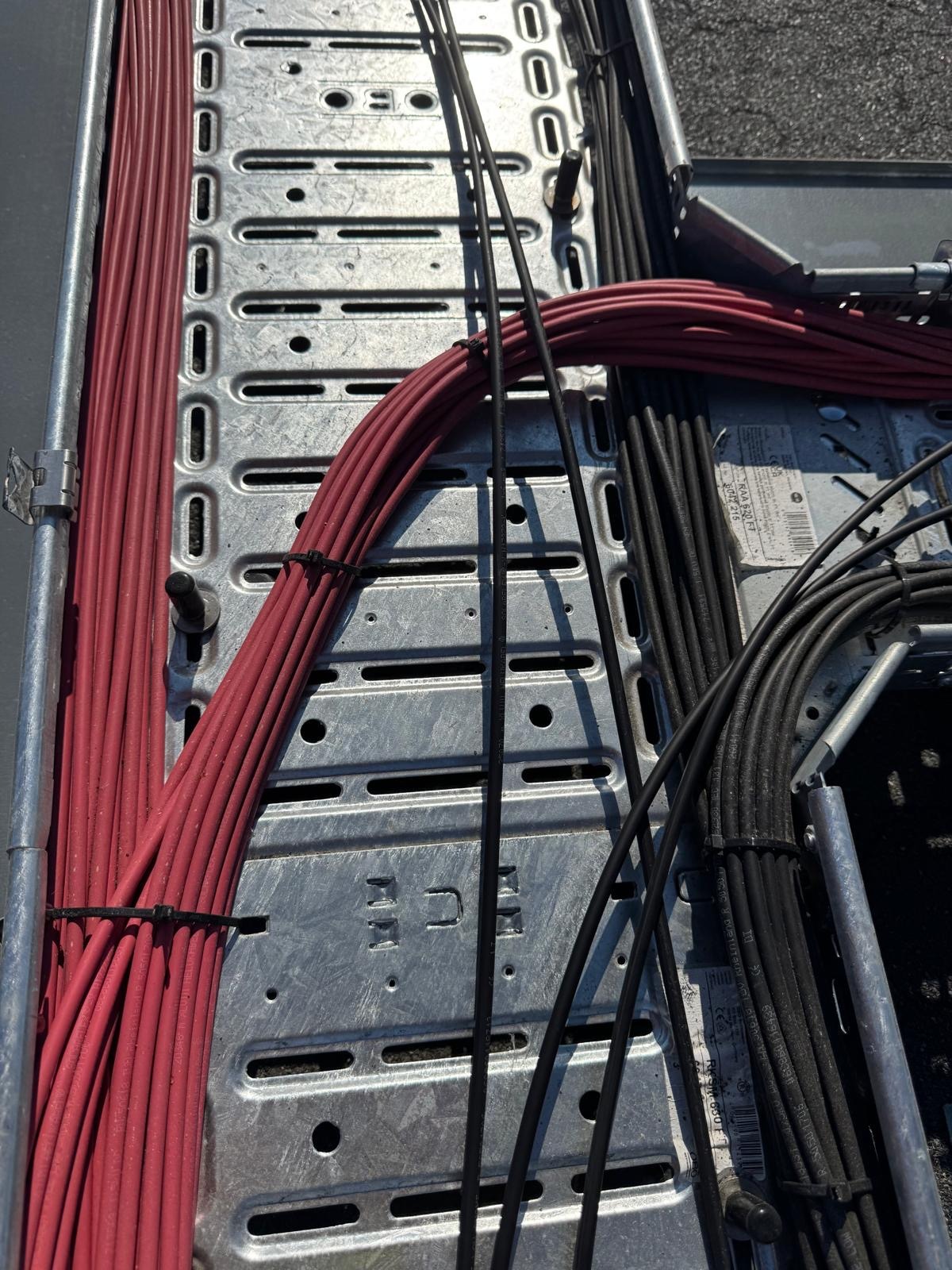 Jakość wykonania tras kablowych