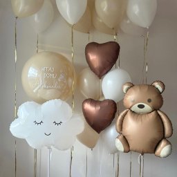 Zestaw „Witaj w domu” 🧸🤍

Wyjątkowy sposób na powitanie maluszka i świeżo upieczonych rodziców! Ten delikatny zestaw w odcieniach beżu i bieli zamieni powrót ze szpitala w prawdziwie magiczną chwilę. ✨
