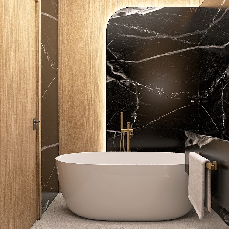 Elegancka łazienka z wolnostojącą wanną na tle czarnego marmuru i drewnianych paneli z subtelnym oświetleniem LED. Złota armatura dodaje luksusowego akcentu.