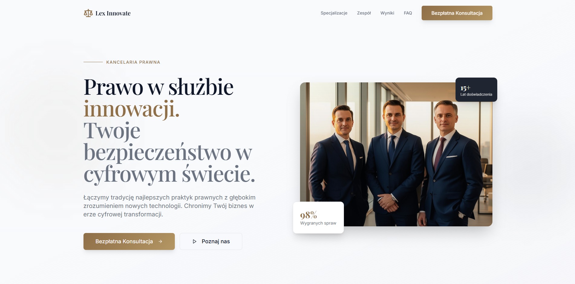 Strona internetowa kancelarii prawnej Lex Innovate z hasłem 'Prawo w służbie innowacji' i zdjęciem zespołu prawników w garniturach na tle okien.