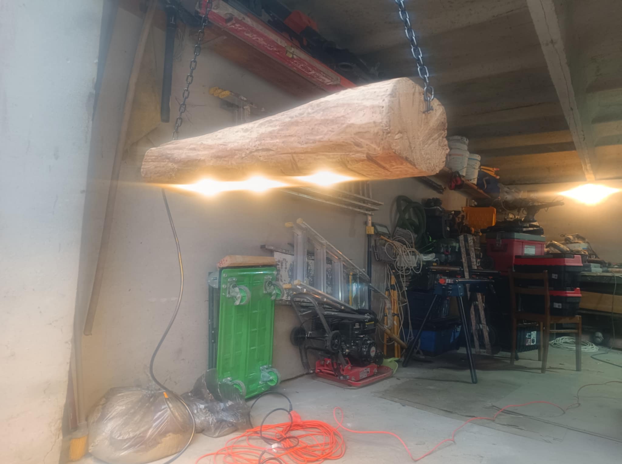 Zyrandol typu loft z litego drewna na zamowienie