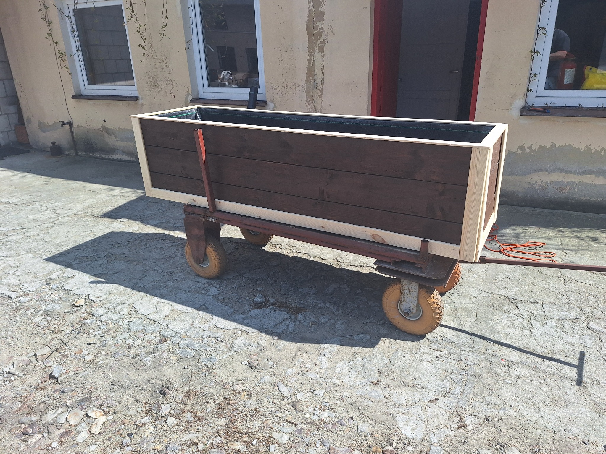 Donice do roslin ozdobnych jak i warzywniak wymiary ksztalt do uzgodnienia pod zamowienie indywidualne dla klienta