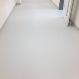 ŻYWICA EPOKSYDOWA Z MATOWĄ WARSTWĄ ZABEZPIECZAJĄCĄ