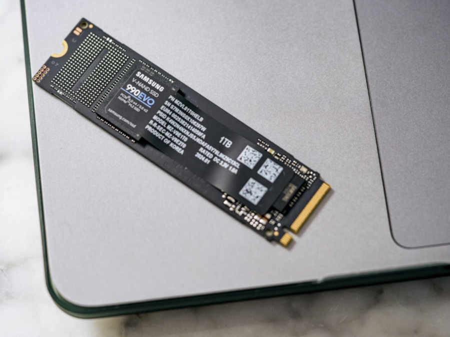 Odzyskiwanie danych z dysku SSD Centrum Odzyskiwania Danych Mega Serwis Warszawa, ul. Opaczewska 43/8