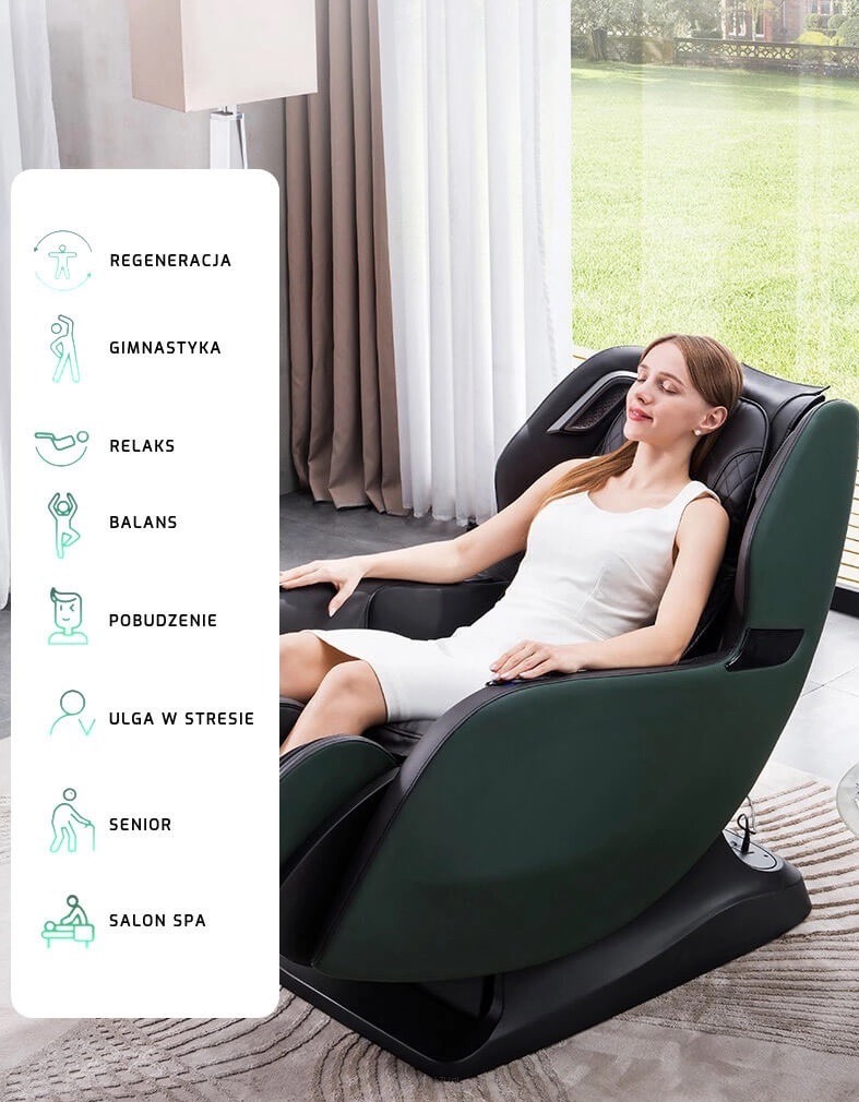 Kobieta w białej sukience relaksuje się w nowoczesnym, zielono-czarnym fotelu masującym z funkcjami regeneracji, gimnastyki i ulgi w stresie, na tle okna z widokiem na ogród.