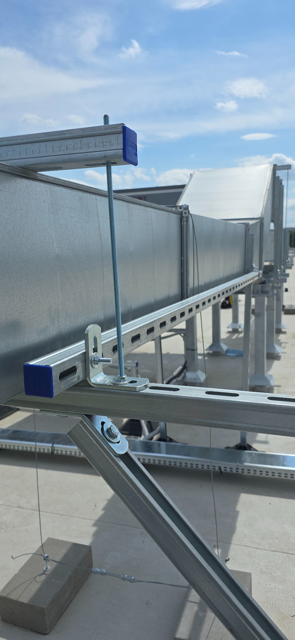 Montaż centrali wentylacyjnej wraz z instalacją pod dach