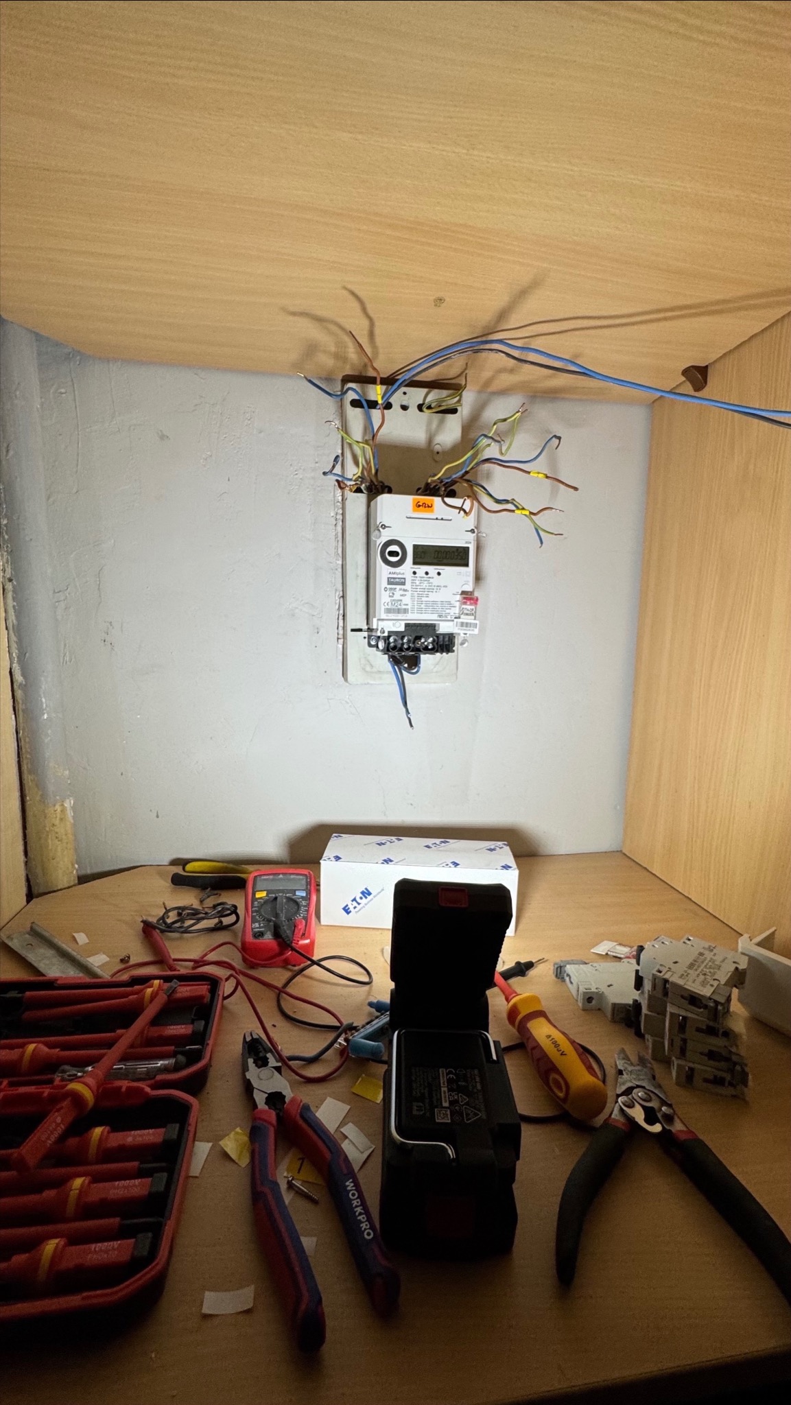 Wymiana starej rozdzielnicy elektrycznej oraz upalonego przewodu 'N'