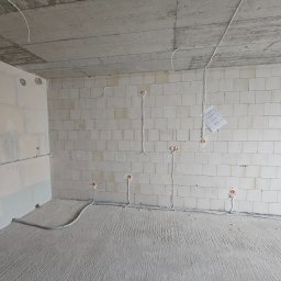 Przygotowana instalacja pod przyszły aneks kuchenny w nowo budowanym budynku