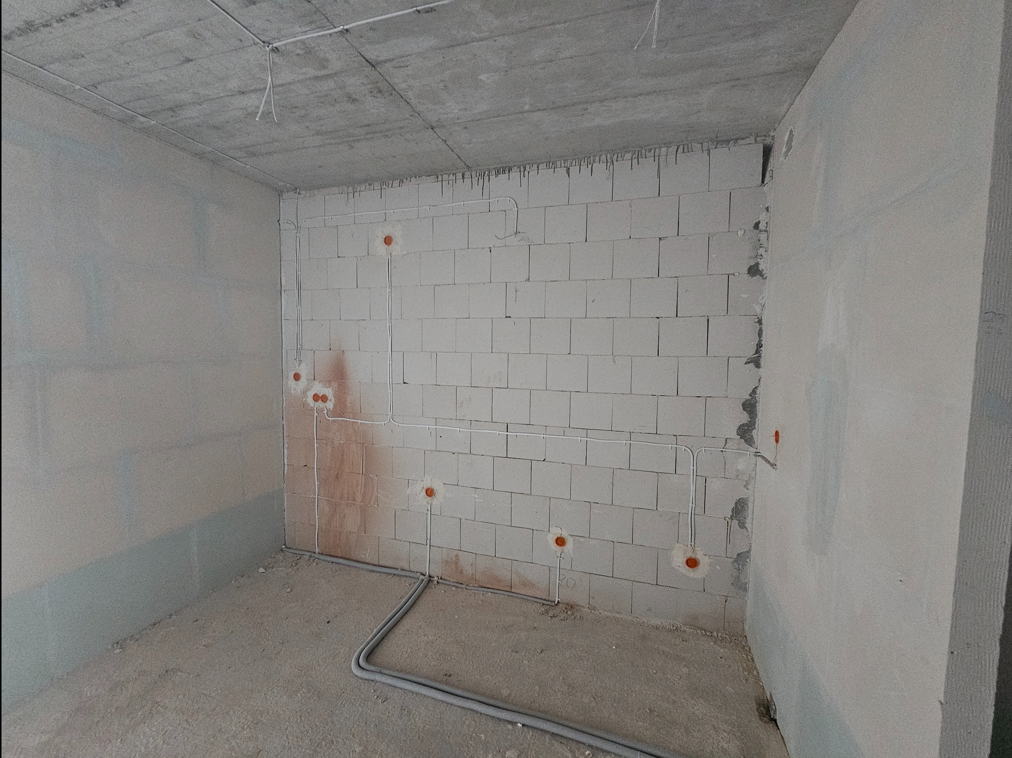 Przygotowanie instalacji pod przyszły aneks kuchenny w nowo budowanym budynku