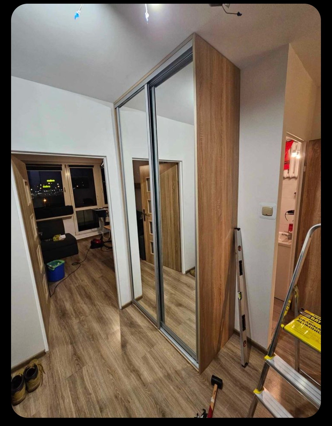 Mała szafa na wymiar