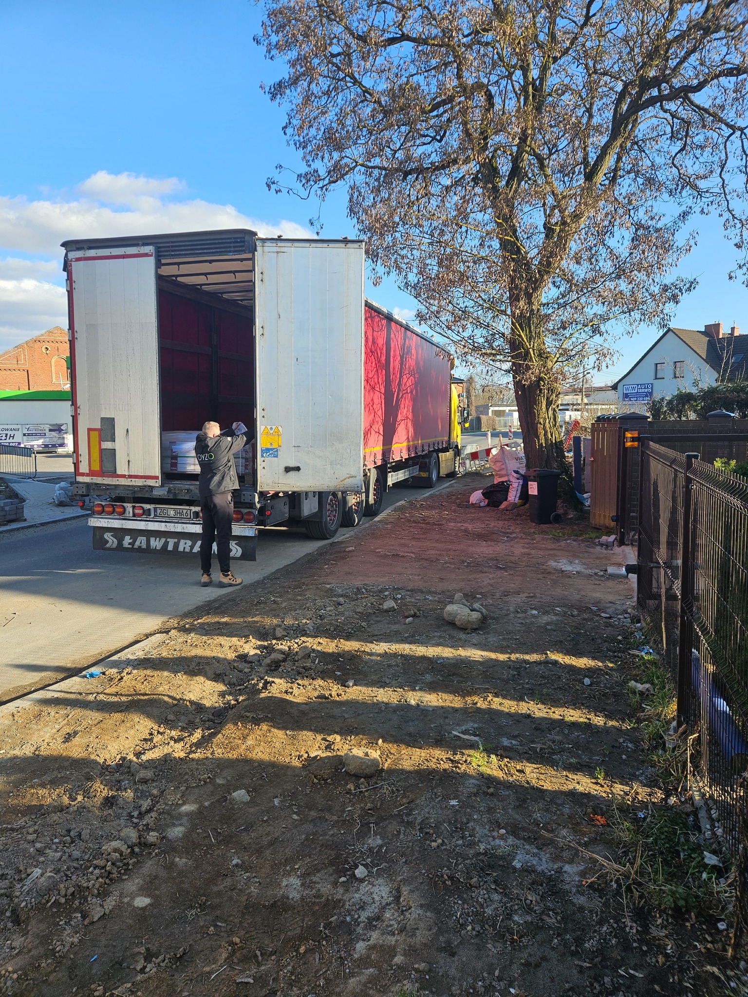 Dostawa deski barlineckiej do klienta