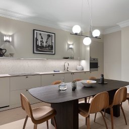 Wykonane : ściany, sztukateria, montaż kuchni