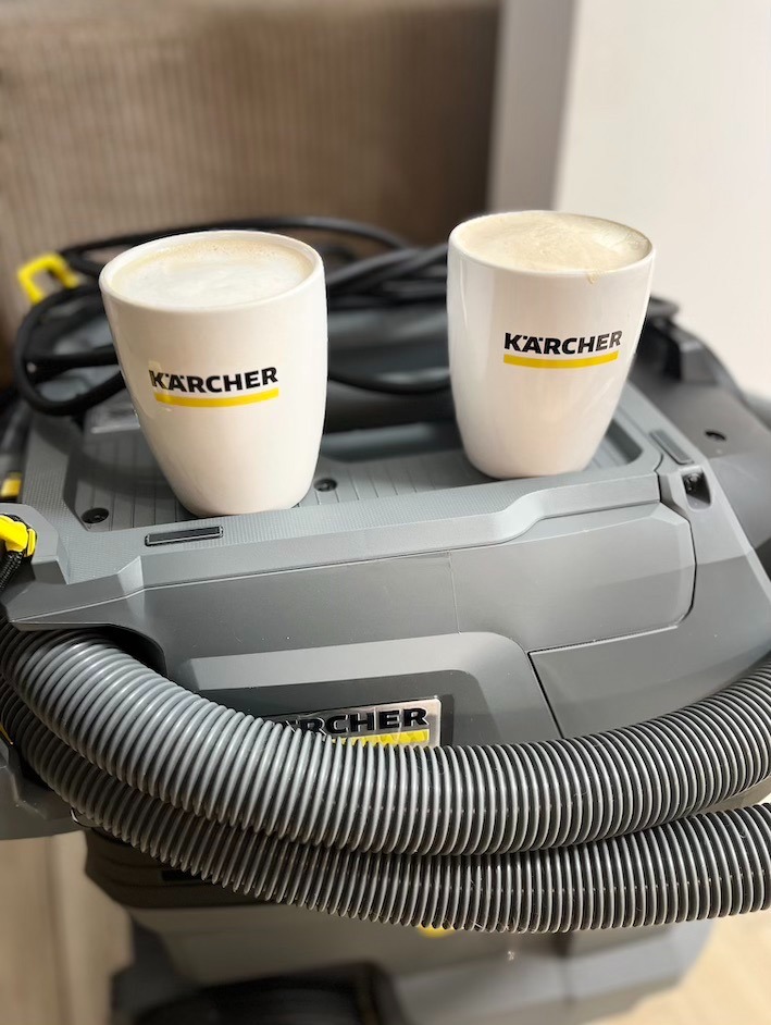 Gdyby nie firma sprzątająca to pewnie byli byśmy kawiarnią :)