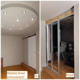 Adrian Grzegorz - Montaż drzwi przesuwnych: widok 'przed' - metalowa konstrukcja, 'po' - białe drzwi przesuwne z czarnym systemem szynowym, sufit z oświetleniem punktowym.