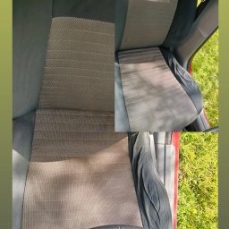 Cleaning Service Dolnośląskie - Tapicerka fotela samochodowego przed i po czyszczeniu, widoczne różnice w odcieniu i strukturze materiału. Ujęcie z wnętrza pojazdu, kierownica na pierwszym planie.