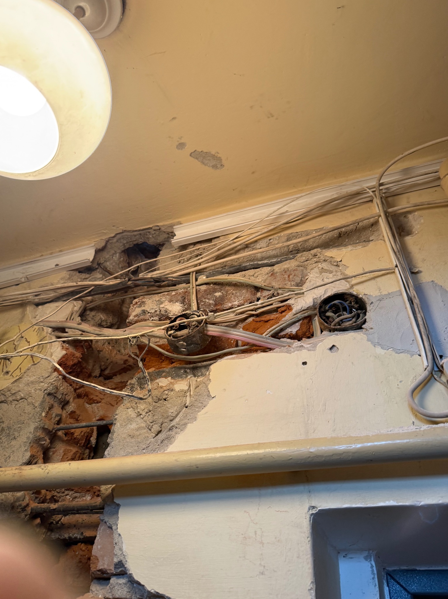 Kompleksowa wymiana pionów w kamienicy