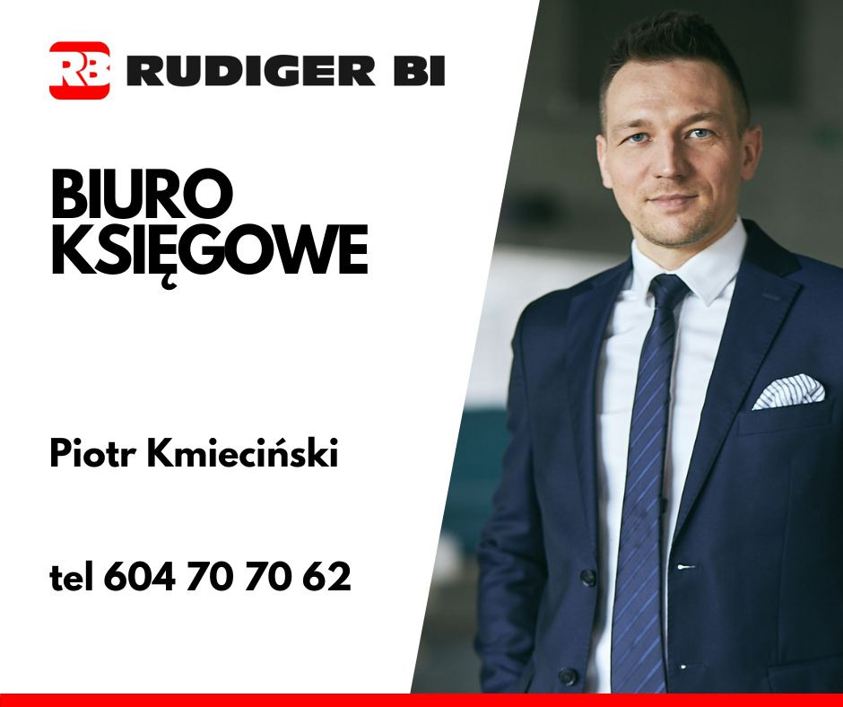 Mężczyzna w garniturze na tle logo Rudiger BI Biuro Księgowe, z danymi kontaktowymi Piotra Kmiecińskiego i numerem telefonu. Profesjonalny wizerunek firmy.