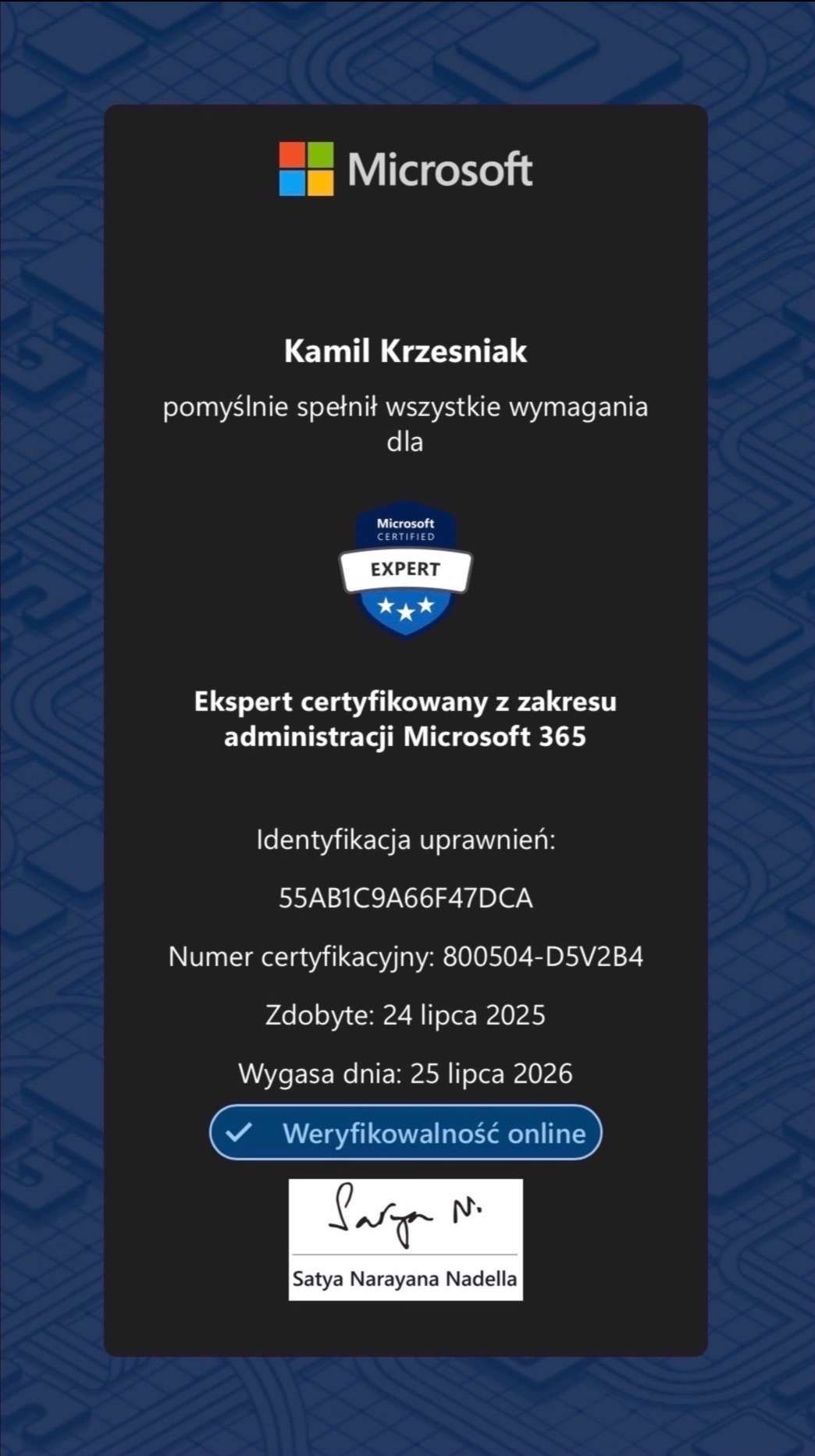 Certyfikat Microsoft Expert dla Kamila Krzesniaka z zakresu administracji Microsoft 365. Zawiera identyfikator uprawnień i numer certyfikacyjny.