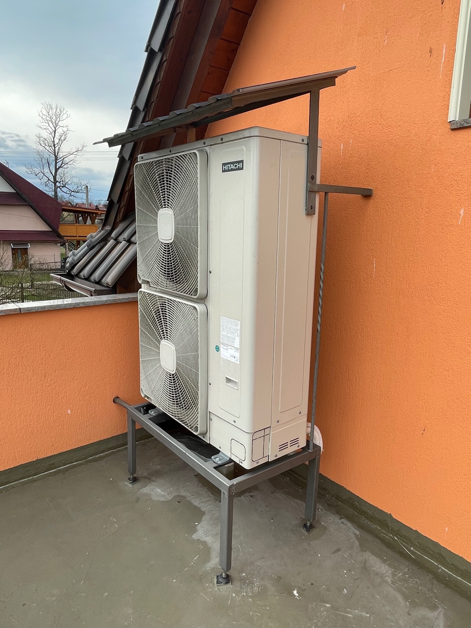 Daszek zamontowany samodzielnie przez klienta