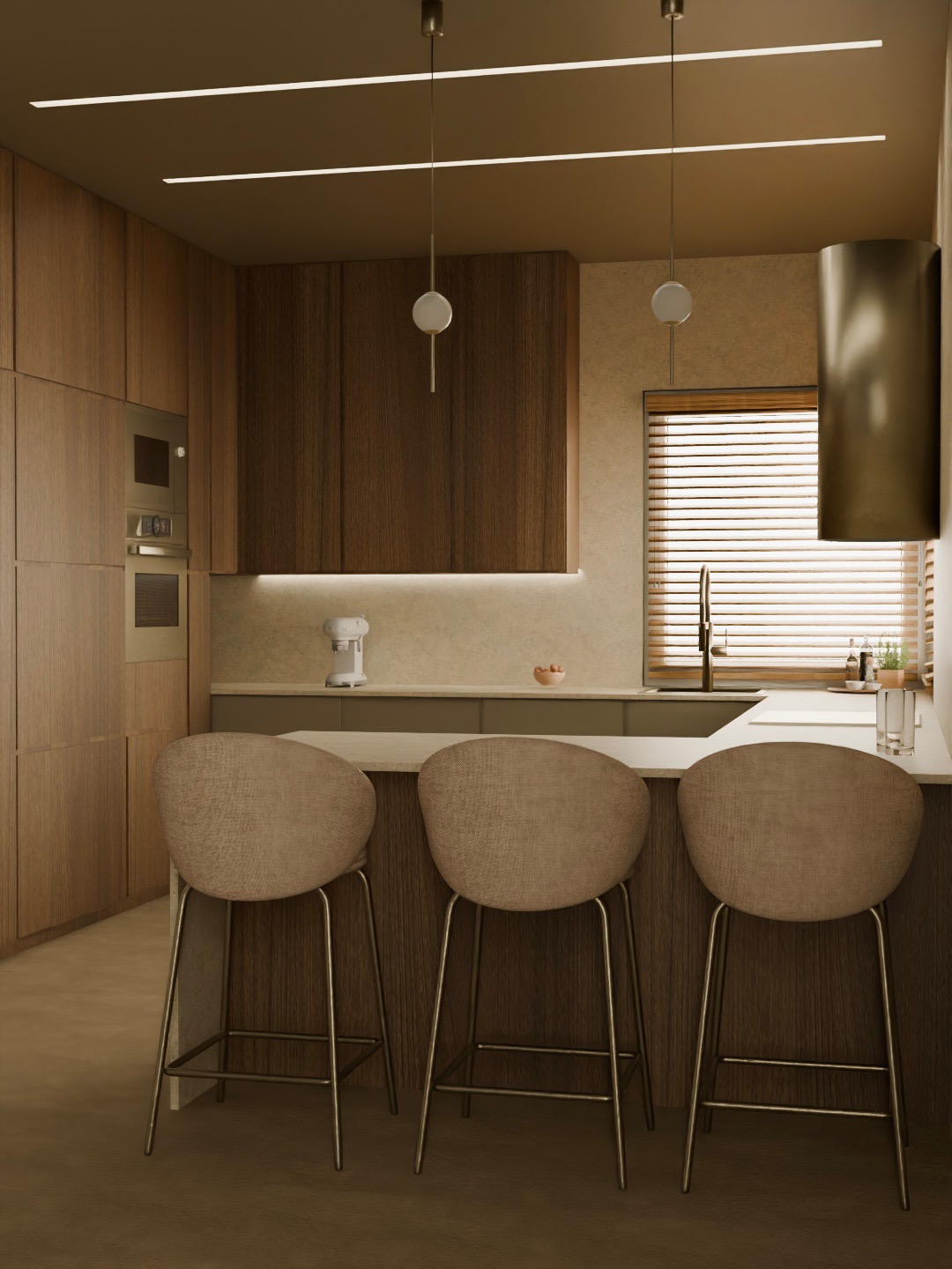 Nowoczesna kuchnia w ciepłych brązach: drewniane szafki, wyspa z trzema hokerami, minimalistyczne oświetlenie i okno z żaluzjami. Stonowana kolorystyka, elegancki design.