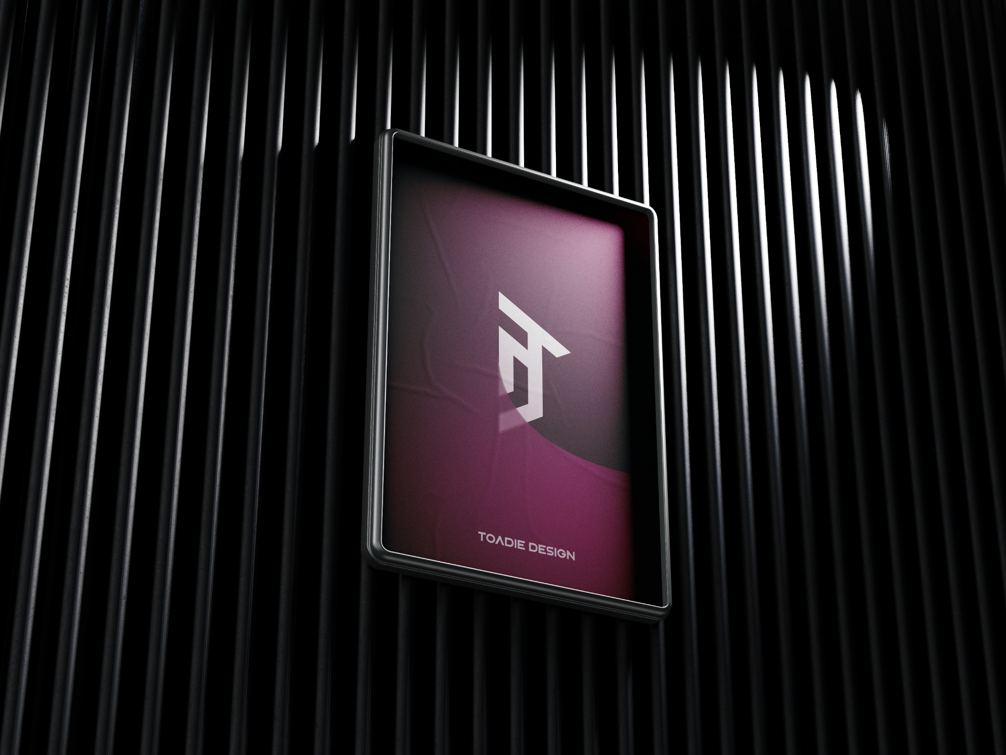 Oprawiony plakat z logo 'Toadie Design' na tle czarnych, pionowych listew. Minimalistyczny design, stonowana kolorystyka, nowoczesny wygląd.