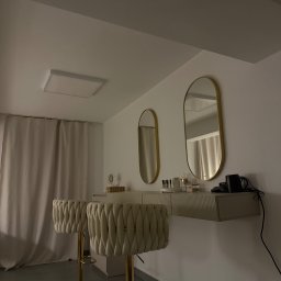 Montaż mebli o powieszenie luster 