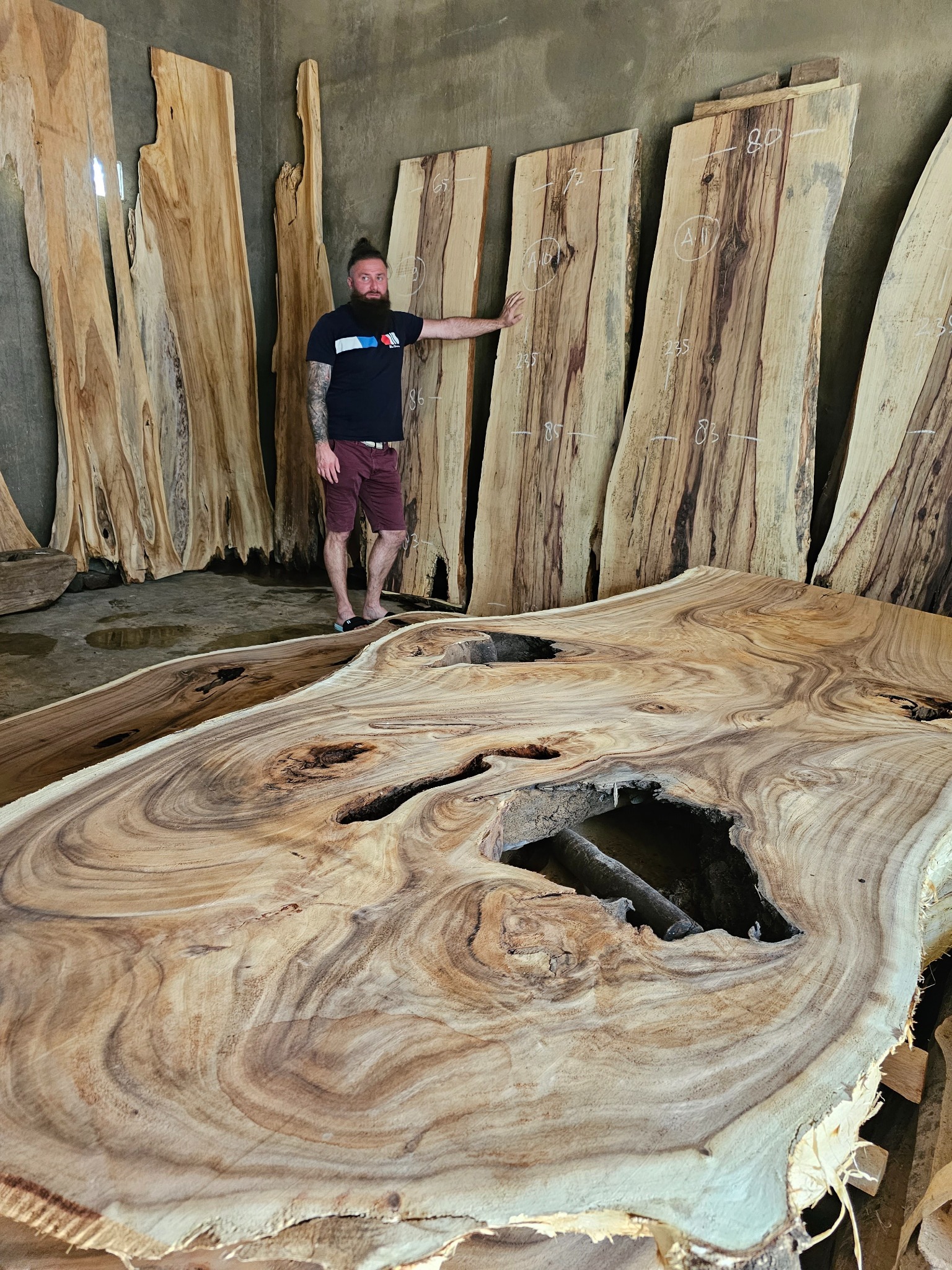 Stany magazynowe - monolity na stoły, blaty, biurka