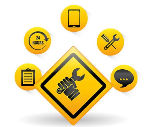 Żółty znak ostrzegawczy z ręką trzymającą klucz, otoczony ikonami: telefon, narzędzia, notatnik, 24h i dymek czatu. Grafika wektorowa na białym tle.