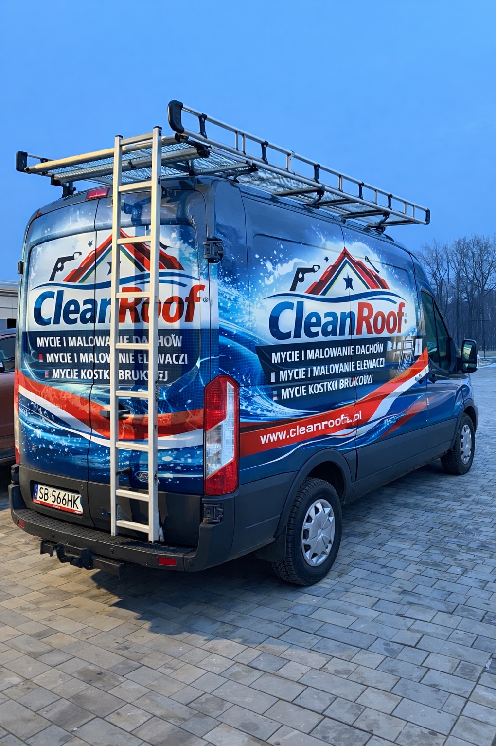 Dysponujemy specjalistycznym sprzętem do wykonywania swoich zleceń.