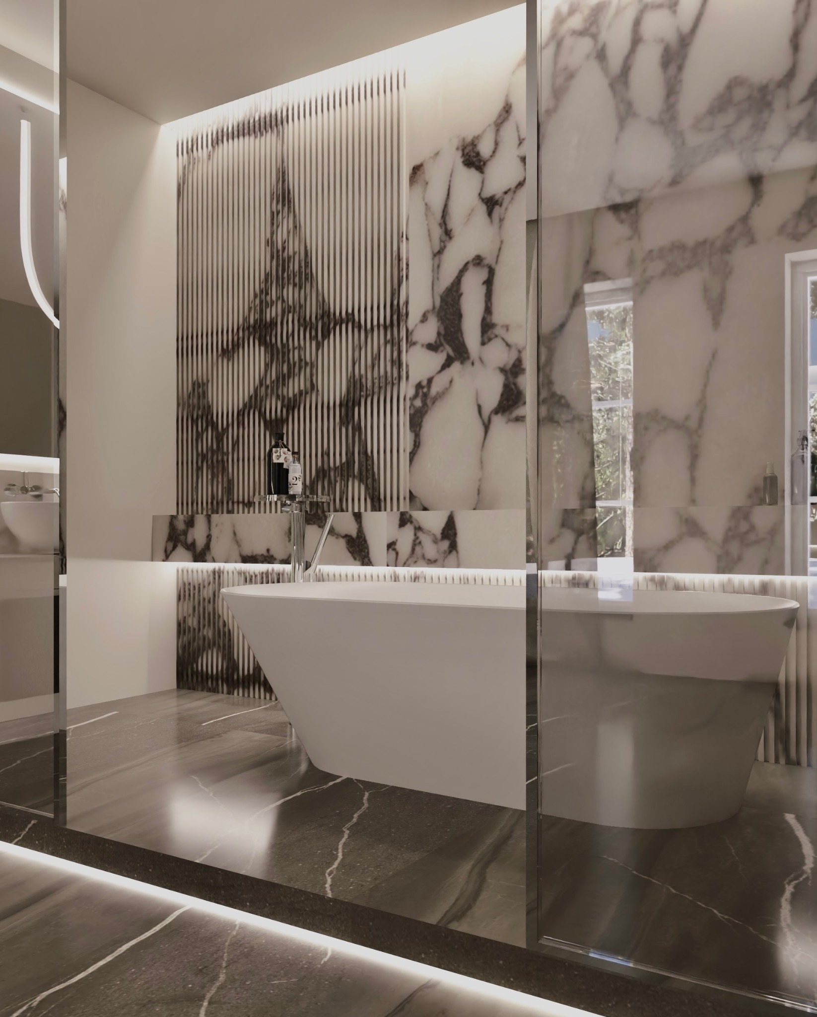 Elegancka łazienka z wanną wolnostojącą, marmurowymi ścianami i podświetlaną podłogą. Nowoczesny design z akcentami luksusu i minimalistycznym wyposażeniem.