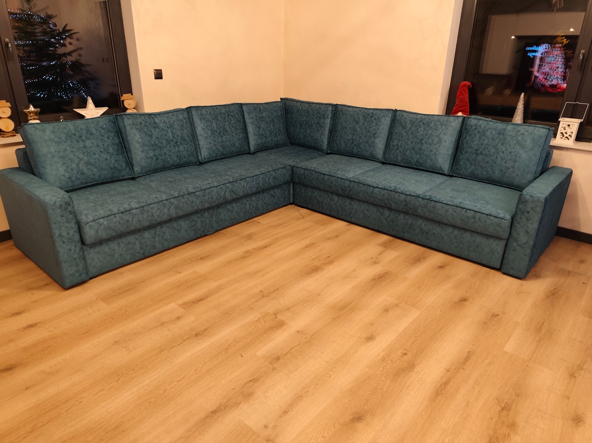 Nowy narożnik 250x250 z funkcją spania i pojemnikami na pościel