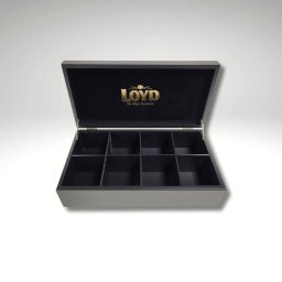 Stork Studio Adam Stachulski - Pudełka drewniane z logo