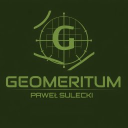 Geomeritum Paweł Sulecki - Logo firmy Geomeritum Pawła Suleckiego w odcieniach zieleni. Symbol celownika geodezyjnego z literą G w centrum, nazwa firmy i imię i nazwisko poniżej.