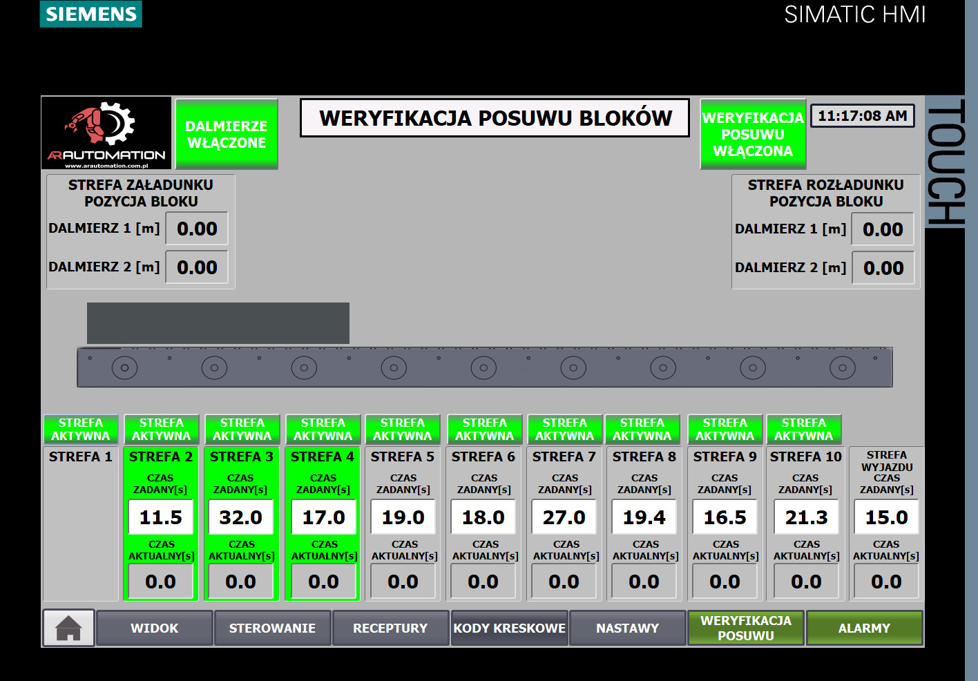 Ekran dotykowy HMI Siemens Simatic z interfejsem do weryfikacji posuwu bloków. Wyświetlane dane z czujników, strefy aktywne i ustawienia. Widok z bliska na panel sterowania.