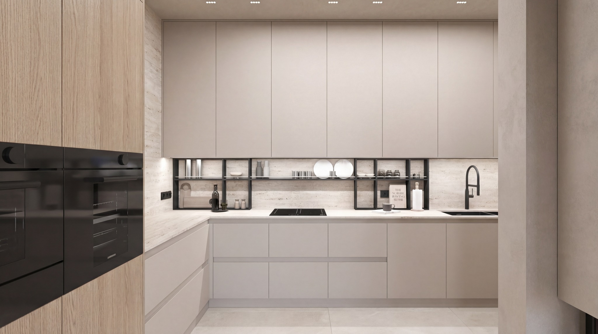 Minimalistyczna kuchnia w beżach z drewnianymi akcentami. Czarne AGD i armatura. Półki z dekoracjami. Ujęcie z perspektywy, podkreślające przestronność i nowoczesny design.