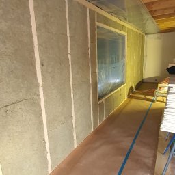 Ocieplenie zewnętrznej ściany domu szkieletowego