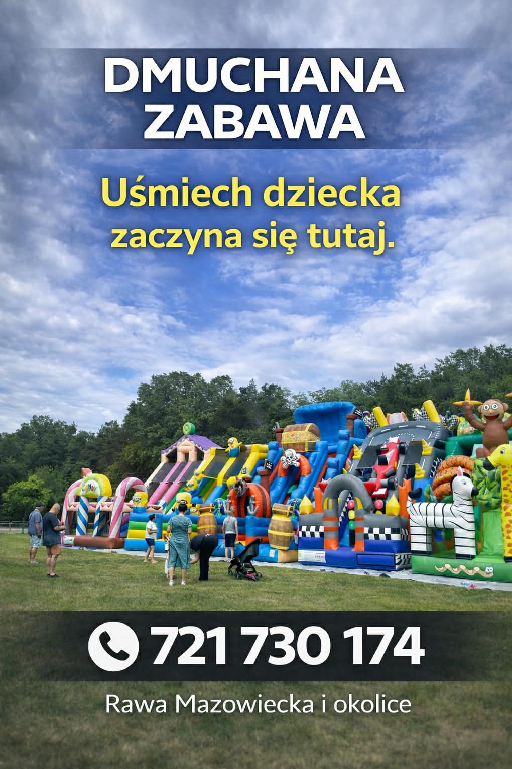 Kolorowy park dmuchany z atrakcjami dla dzieci, zjeżdżalnie i przeszkody, na trawiastym terenie. Widoczni ludzie i numer telefonu kontaktowego.